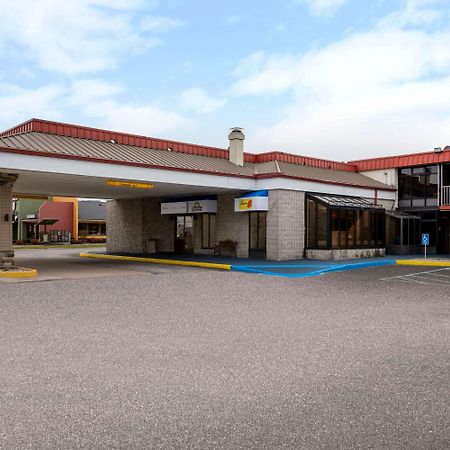 Days Inn By Wyndham Perrysburg Toledo Eksteriør billede