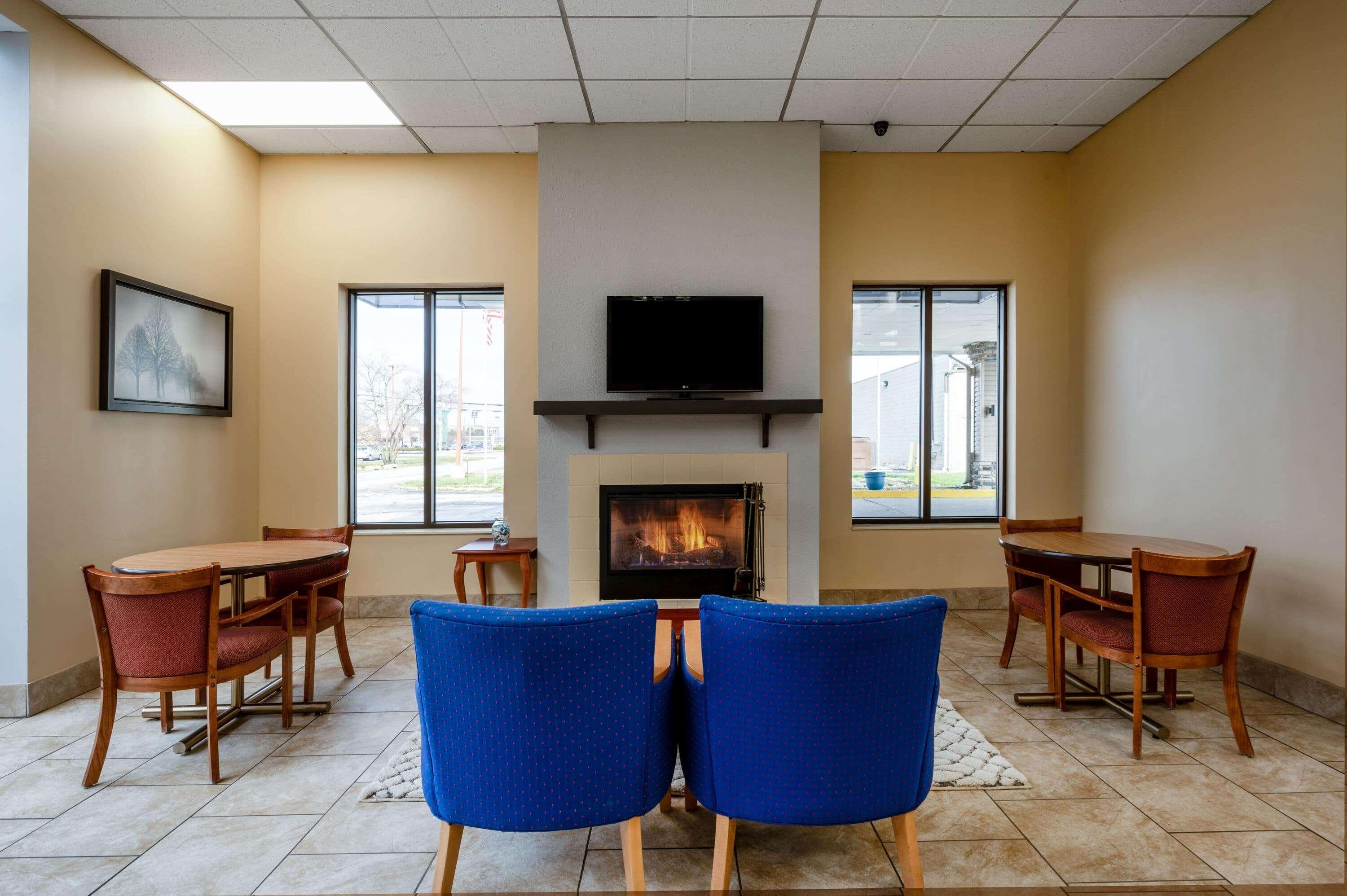 Days Inn By Wyndham Perrysburg Toledo Eksteriør billede