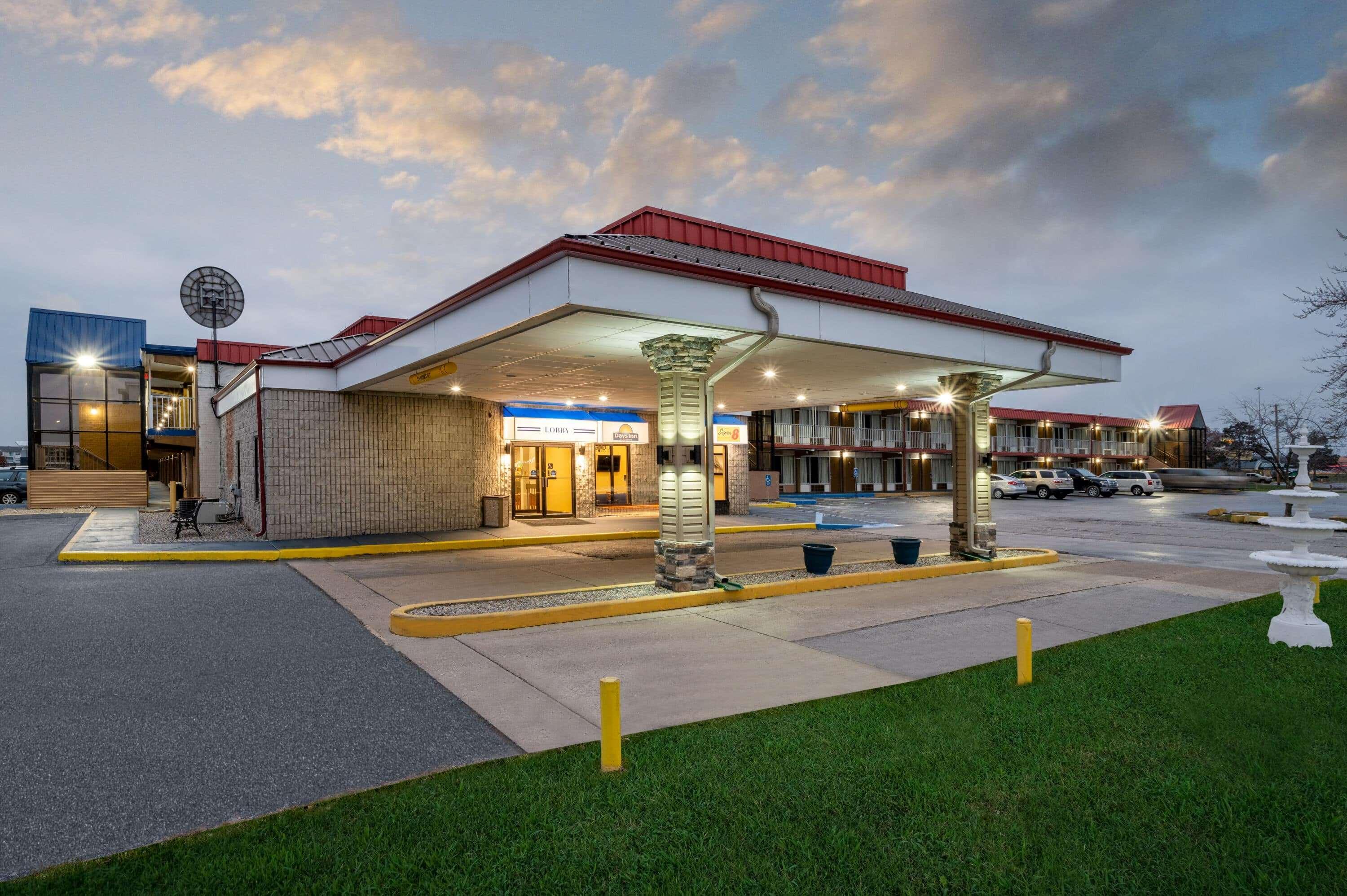 Days Inn By Wyndham Perrysburg Toledo Eksteriør billede