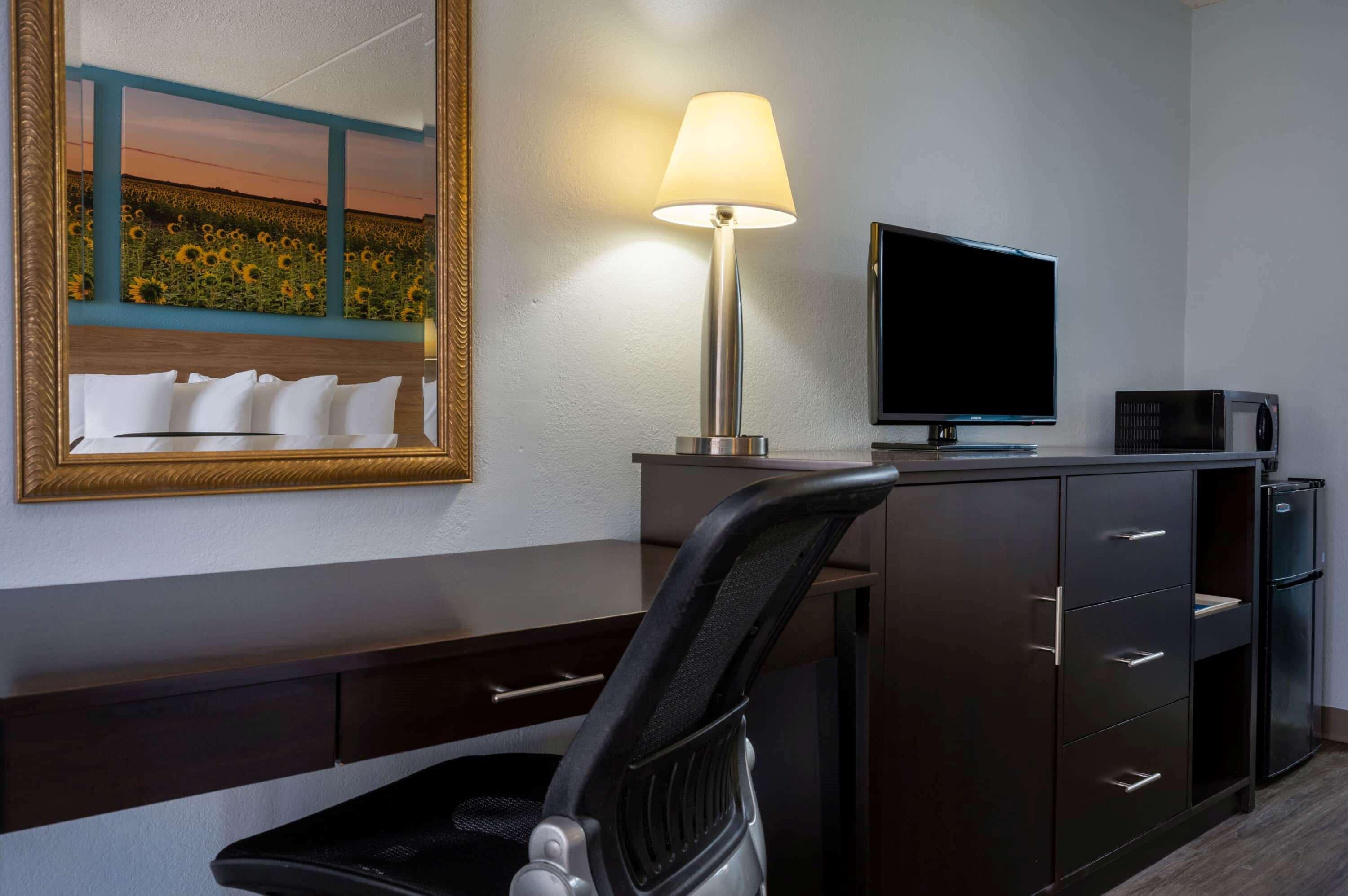 Days Inn By Wyndham Perrysburg Toledo Eksteriør billede